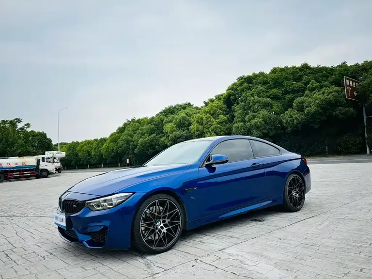 BMW M4 M4 2-door Coupe Racing
