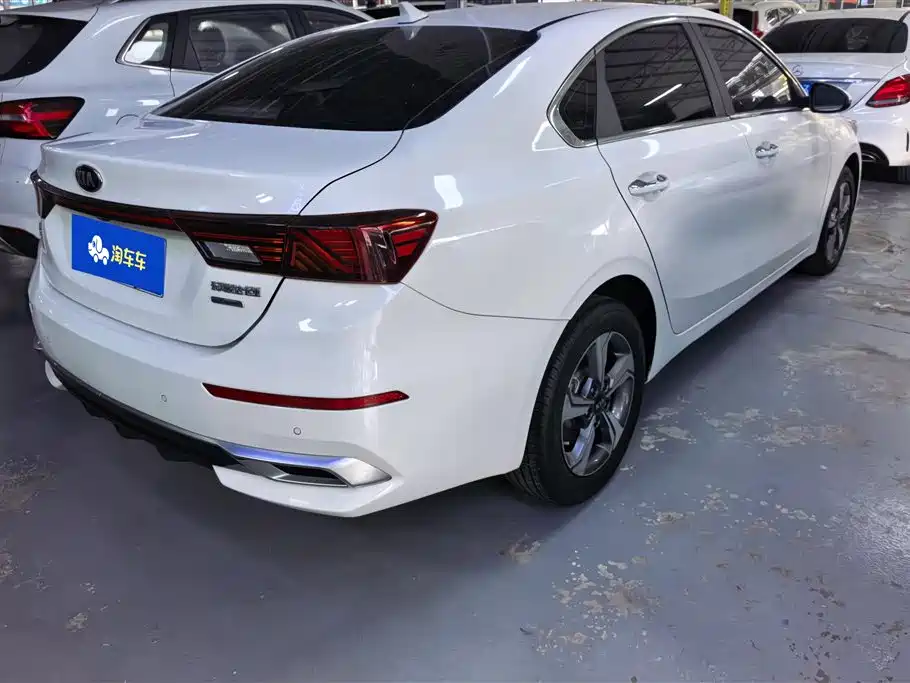 Kia K3 1.5 L CVT New Sharp