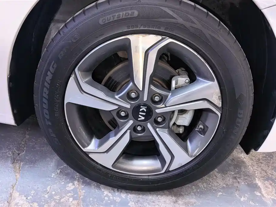 Kia K3 1.5 L CVT New Sharp