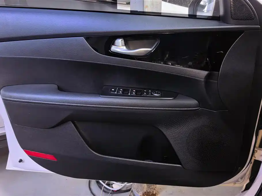 Kia K3 1.5 L CVT New Sharp