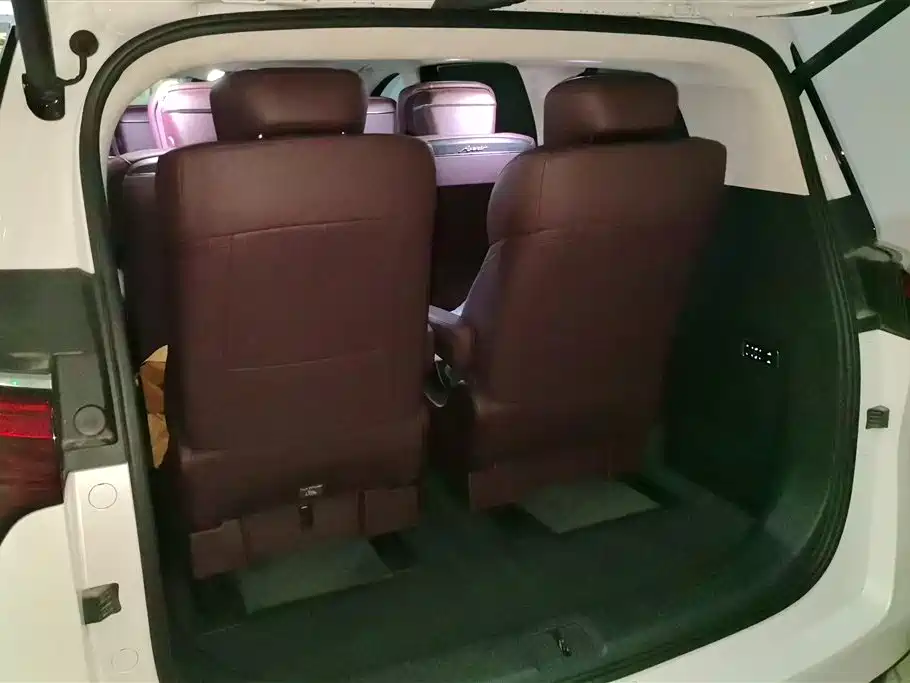 Century 2.0 T 6-seat Heritage