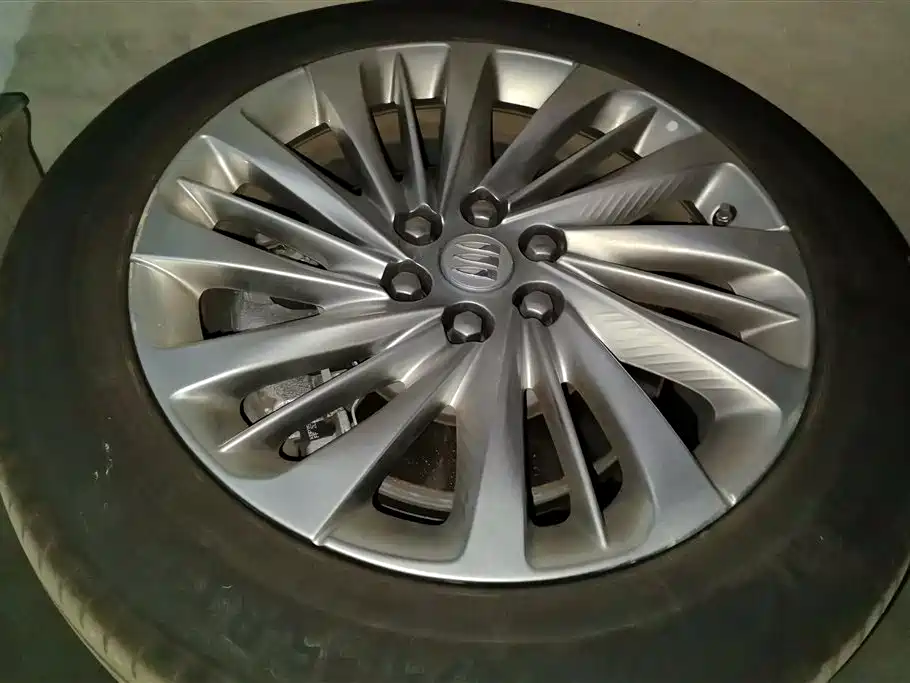 Century 2.0 T 6-seat Heritage
