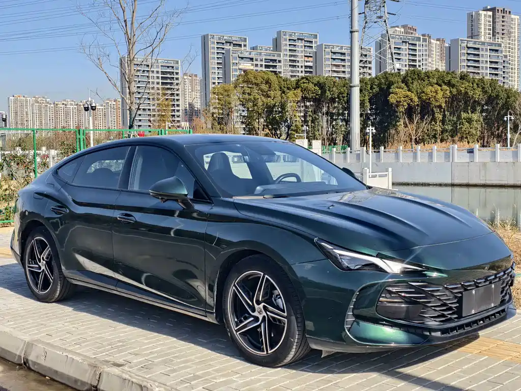 MG7 1.5 T DCT Supreme Beauty Comfort Enjoyment