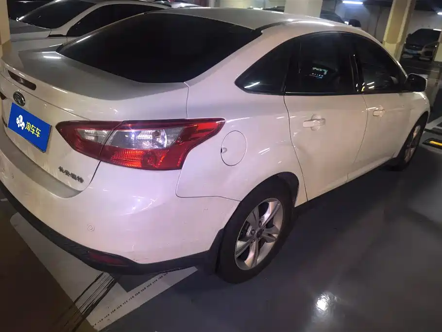 Focus Sedan 1.6 L Auto Style
