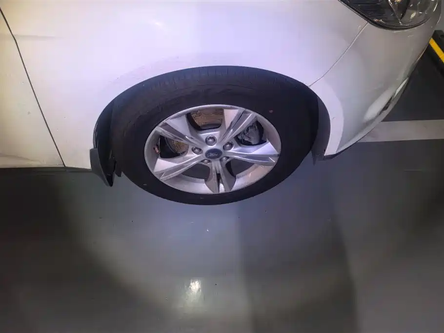 Focus Sedan 1.6 L Auto Style