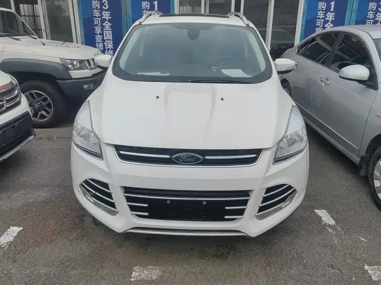 Ford Kuga 2.0 L GTDi 4 WD Elite