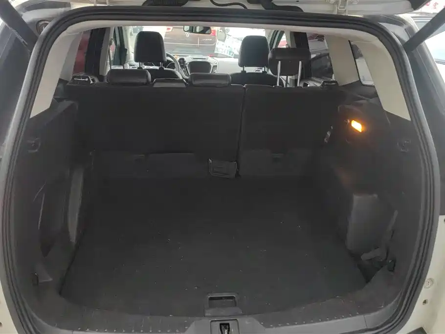 Kuga 2.0 L GTDi 4 WD Elite