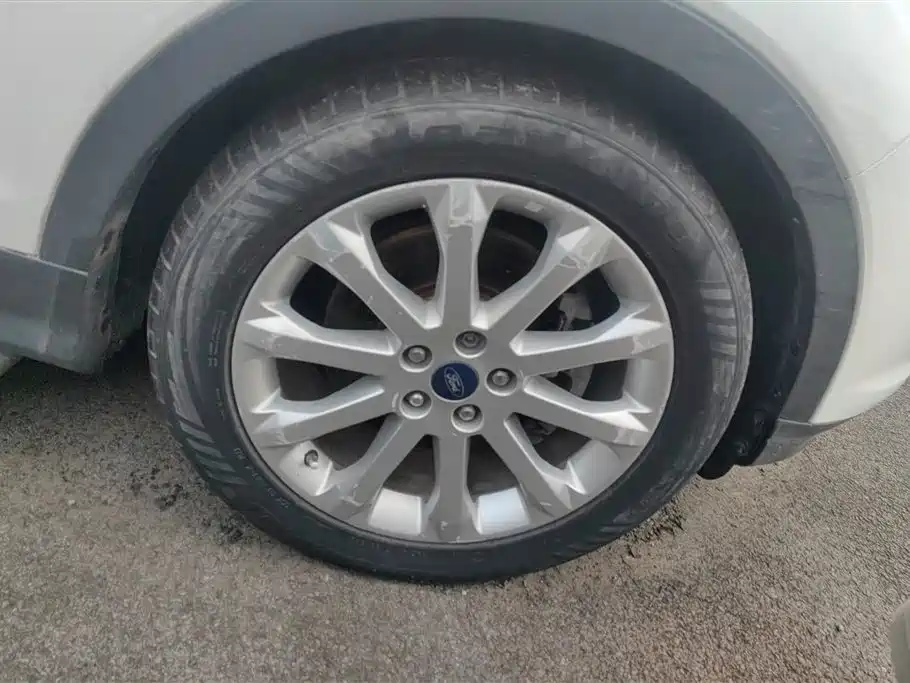 Kuga 2.0 L GTDi 4 WD Elite