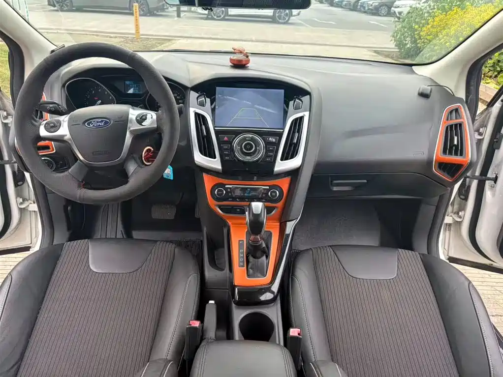 Focus Sedan 1.6 L Auto Style