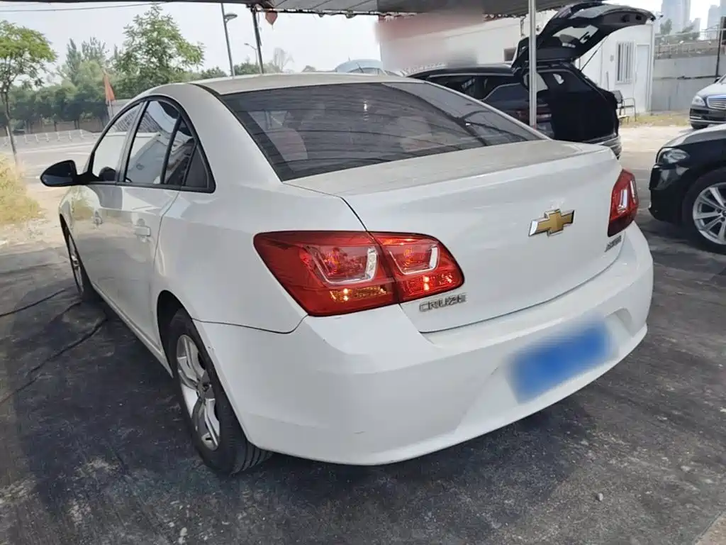 Cruze 1.5 L Classic SE MT