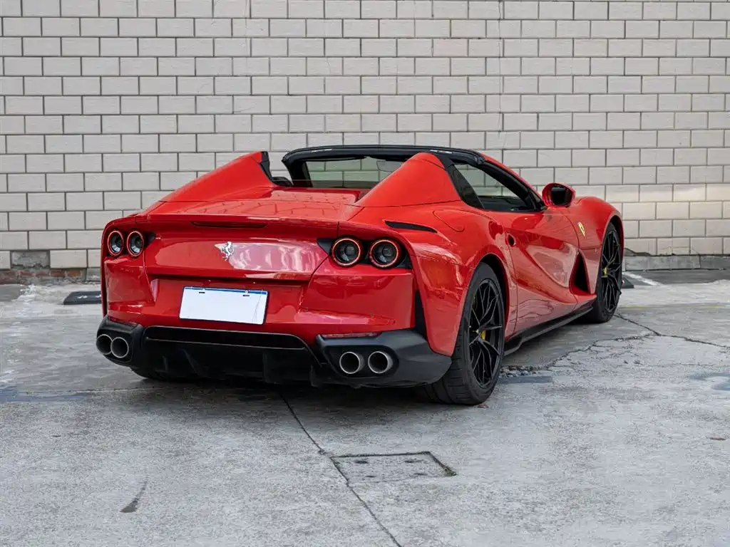 Ferrari 812 6.5 L GTS