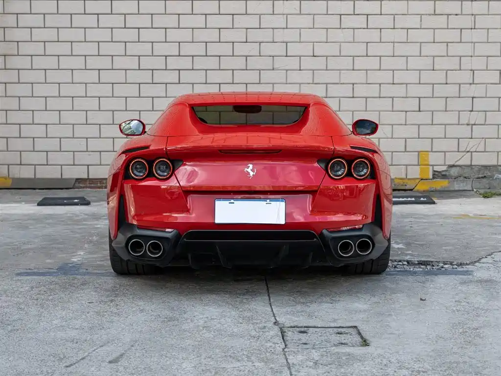 Ferrari 812 6.5 L GTS