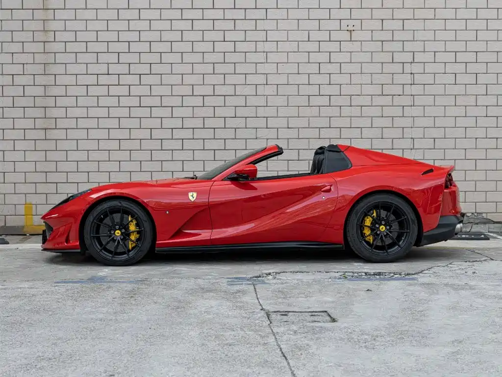 Ferrari 812 6.5 L GTS