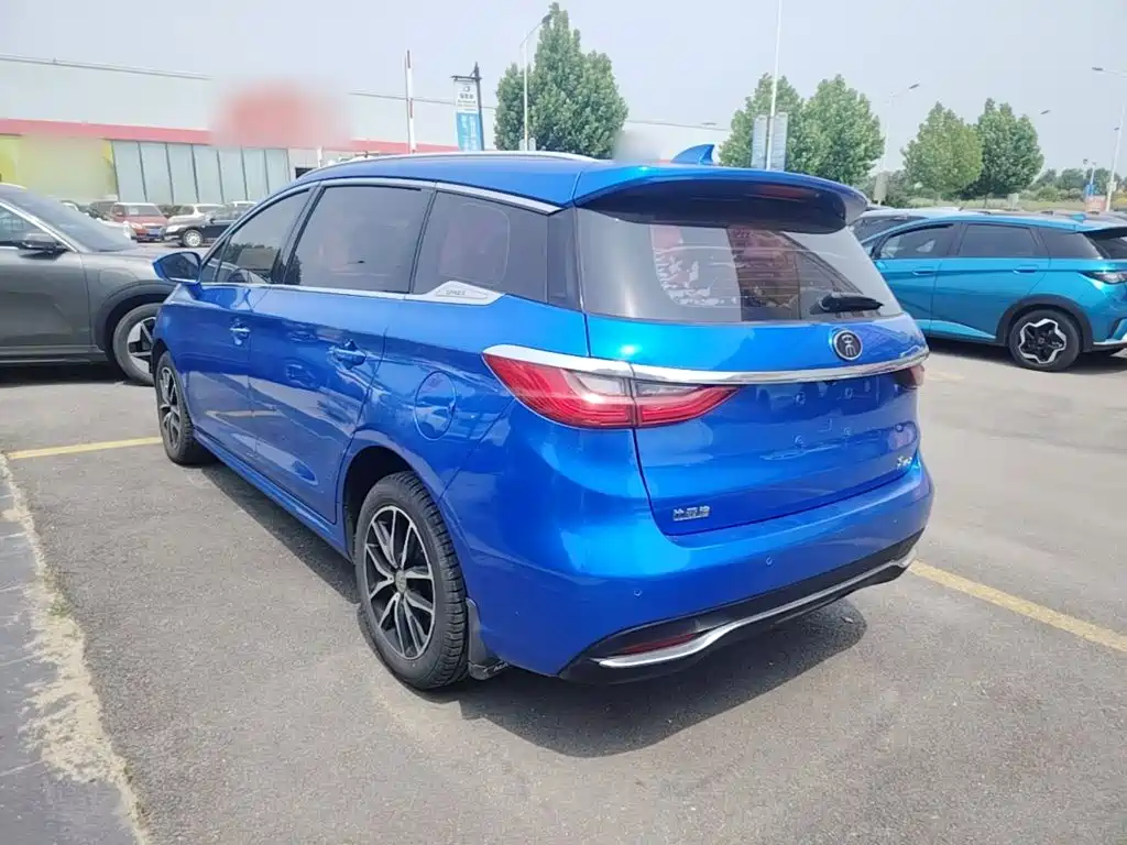 Song MAX 1.5 T Auto Connected Elite 7-seat