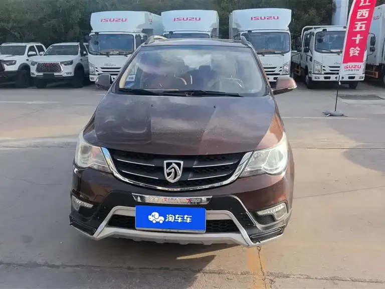 Baojun 730 宝骏730 2015款 1.8 L 手动豪华导航ESP版 7座