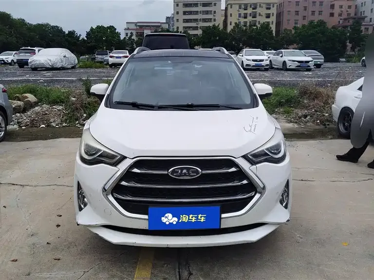 JAC Refine S3 1.6 L CVT Luxury Smart