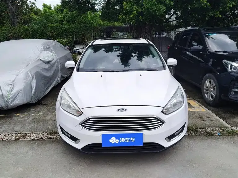 Ford Focus Sedan 1.6 L Auto Style