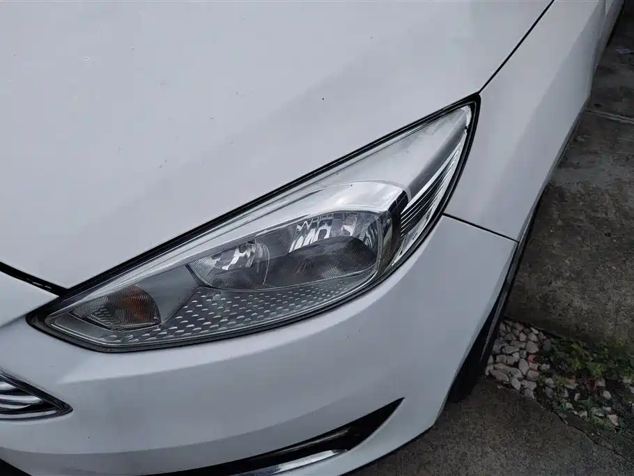 Focus Sedan 1.6 L Auto Style