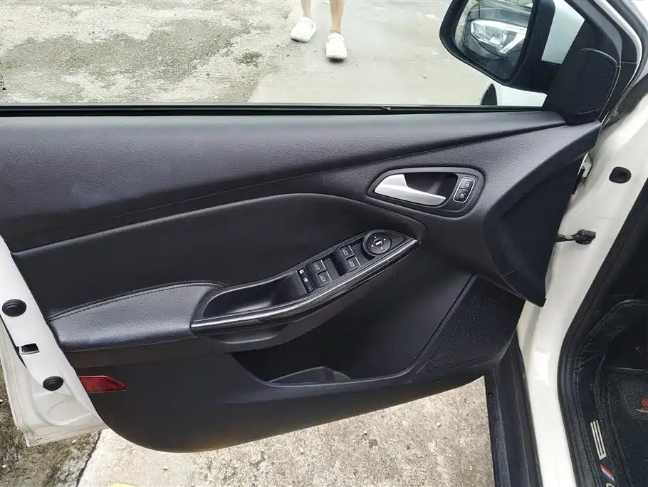 Focus Sedan 1.6 L Auto Style