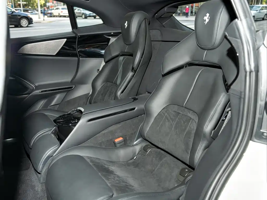 Purosangue 6.5 L V12