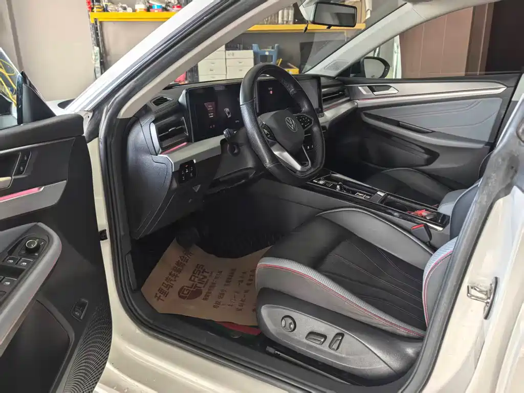 Lamando Lamando L 280 TSI DSG Spicy Cool