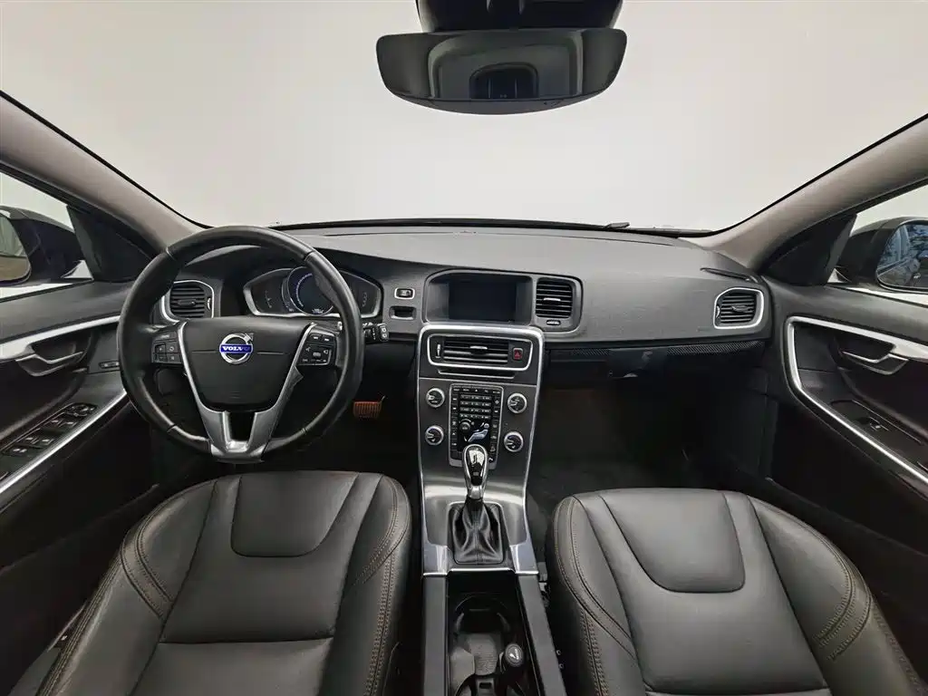 Volvo V60 Cross Country T6 AWD