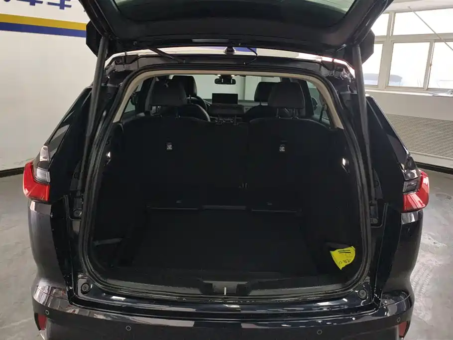 Breeze 240 TURBO 2 WD Luxury 5-seat