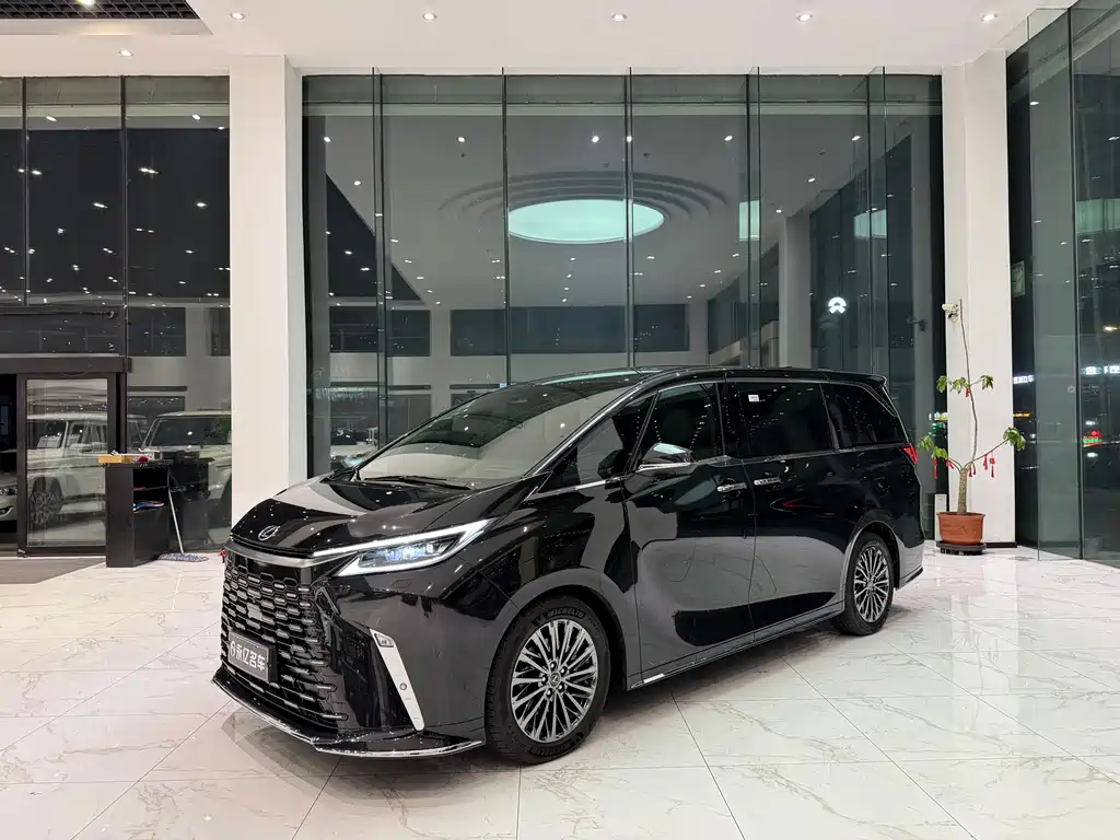 Lexus LM 500 h 6-seat Supreme