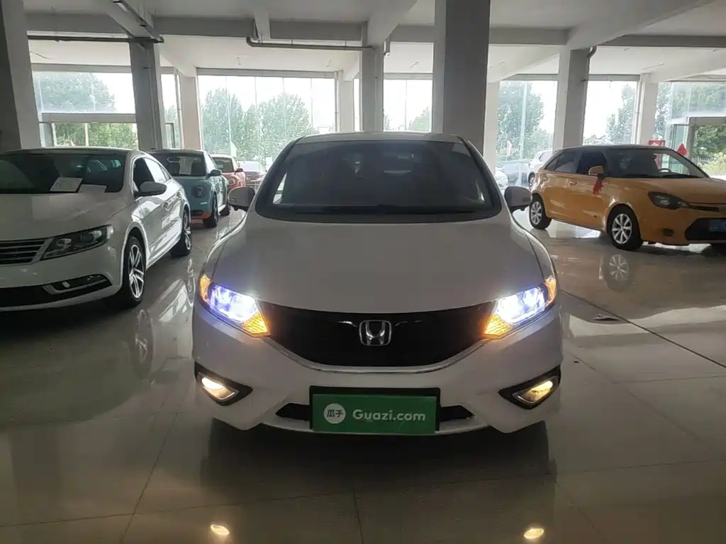 Jade 1.8 L Auto Comfort 5-seat