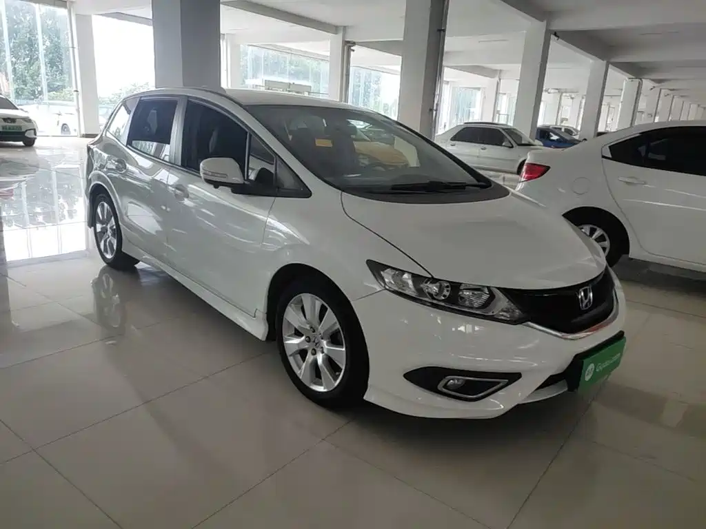 Jade 1.8 L Auto Comfort 5-seat