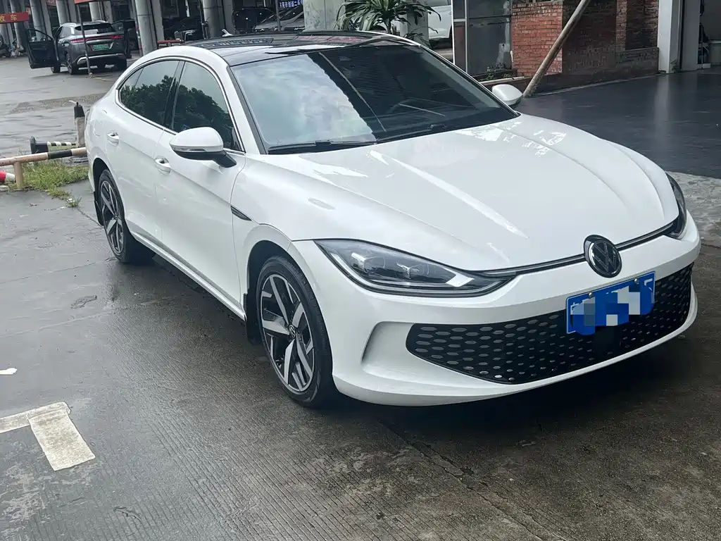 Lamando Lamando L 280 TSI DSG Spicy Cool
