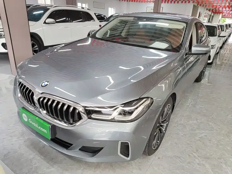 BMW 6 Series GT 630 i Luxury Design Package
