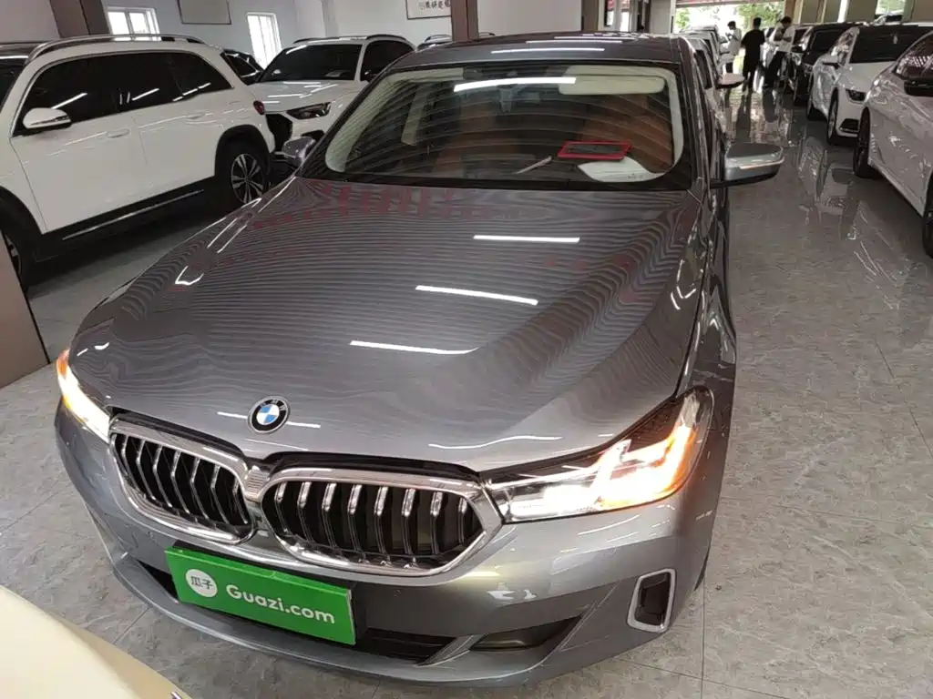 BMW 6 Series GT 630 i Luxury Design Package