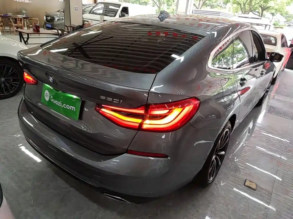 BMW 6 Series GT 630 i Luxury Design Package