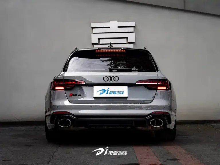 Audi RS 4 奥迪RS 4 2021款 RS4 Avant 黑曜版