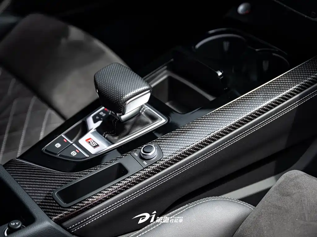 Audi RS 4 奥迪RS 4 2021款 RS4 Avant 黑曜版