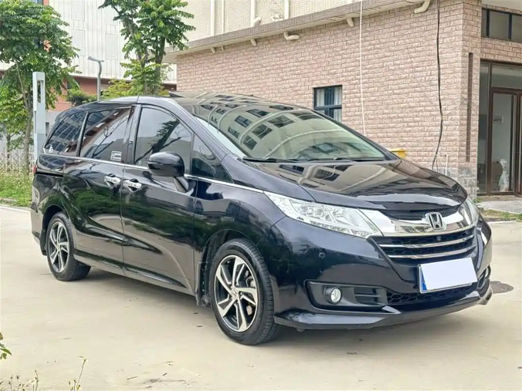 Odyssey Facelift 2.4 L Supreme