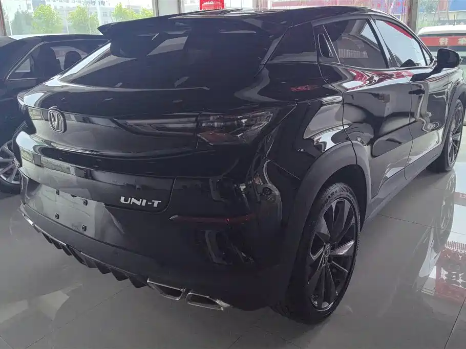 Changan UNI-T 1.5 T Distinguished