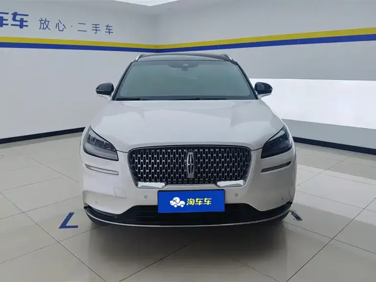 Lincoln Corsair 2.0 T 2 WD Graceful
