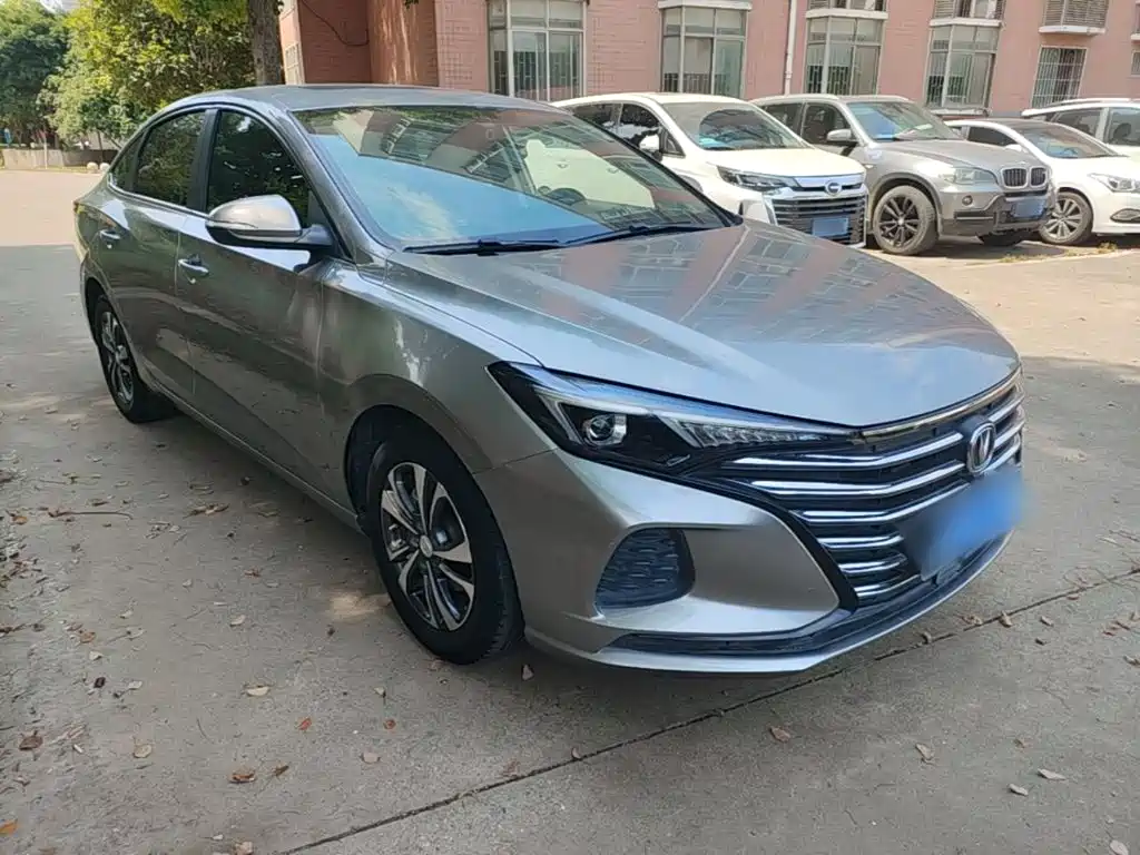 Eado PLUS 1.6 L GDI Manual Luxury
