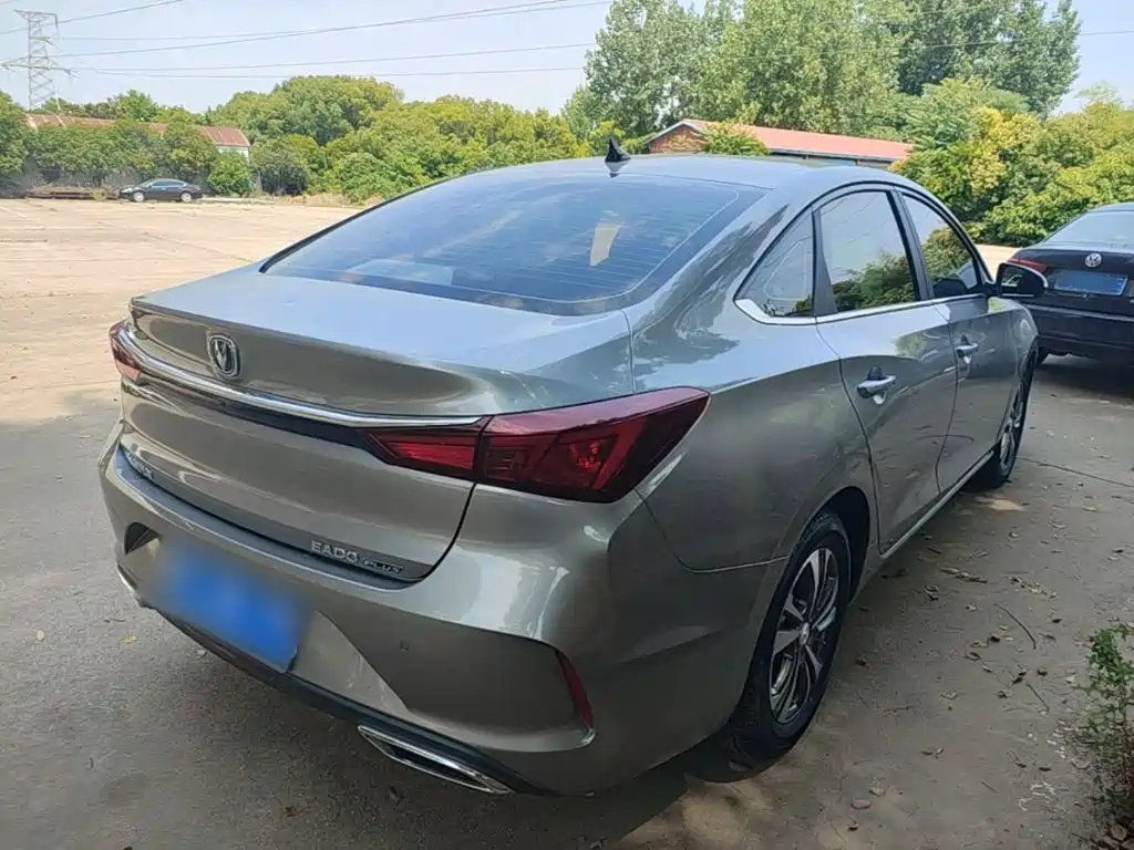 Eado PLUS 1.6 L GDI Manual Luxury