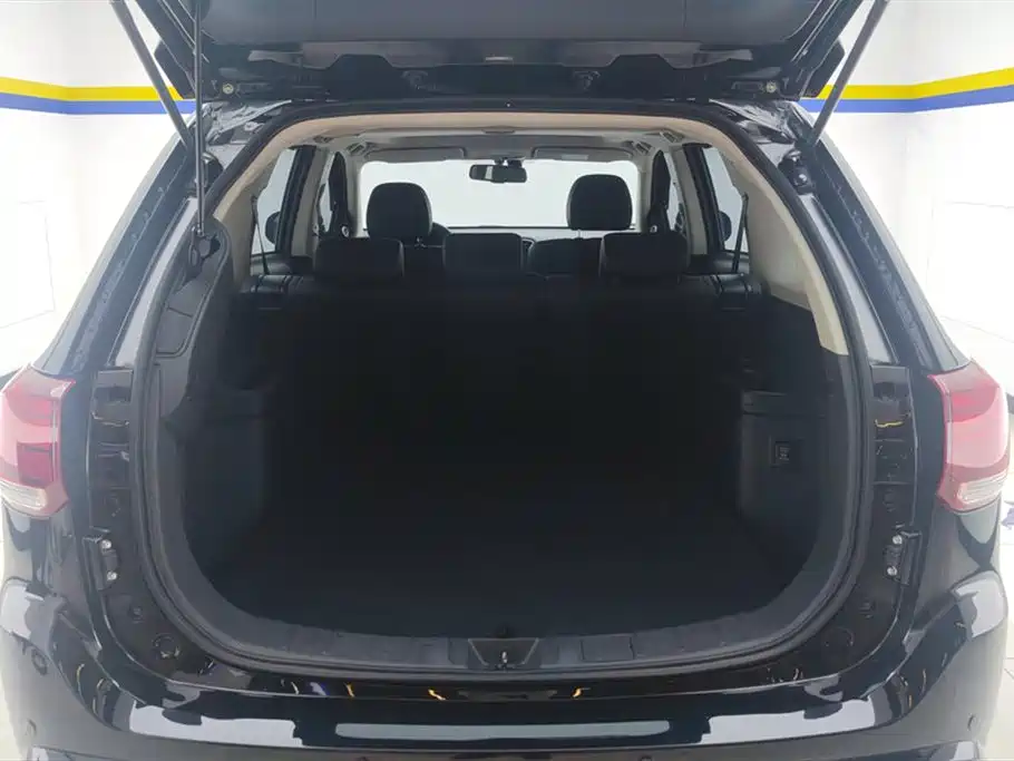 Outlander 2.4 L 4 WD Enjoyment 5-seat
