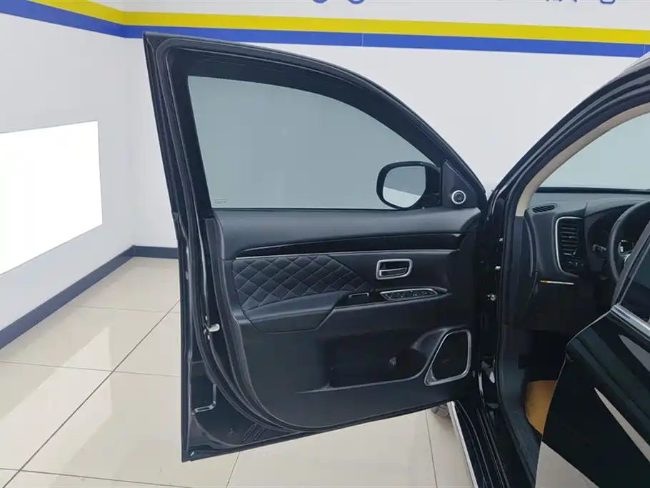 Outlander 2.4 L 4 WD Enjoyment 5-seat