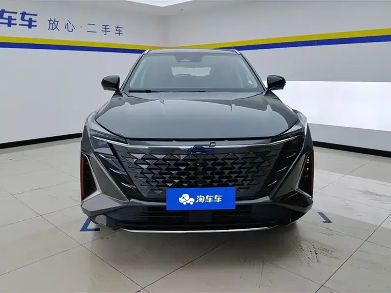 Changan Oshan Z6 Blue Whale 1.5 T DCT Smart Leading