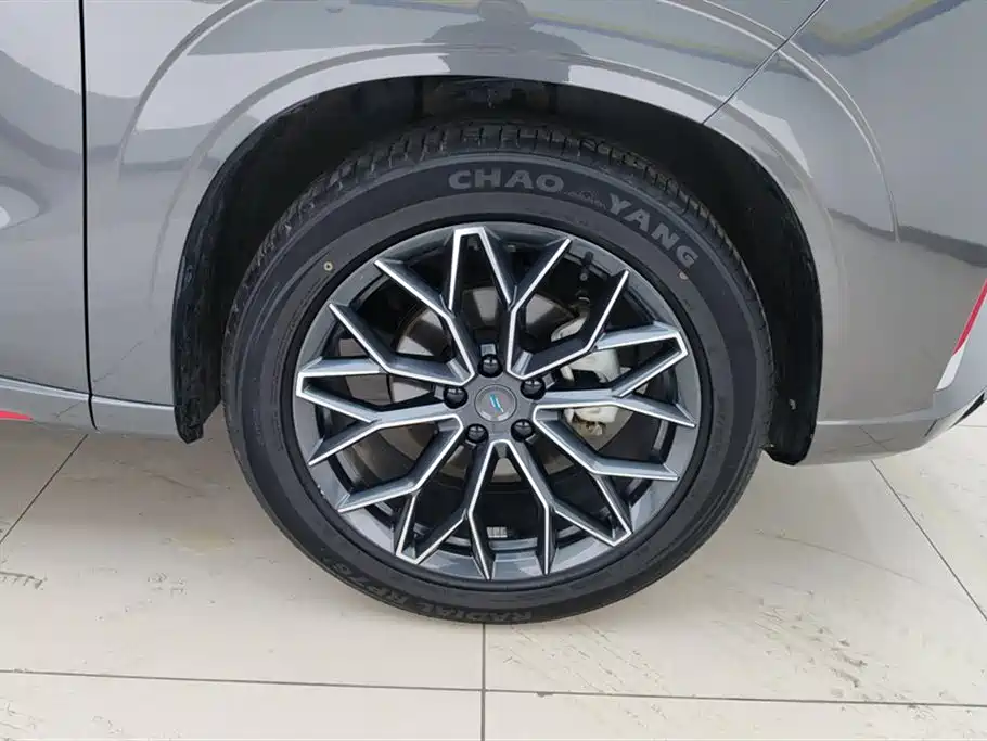 Changan Oshan Z6 Blue Whale 1.5 T DCT Smart Leading