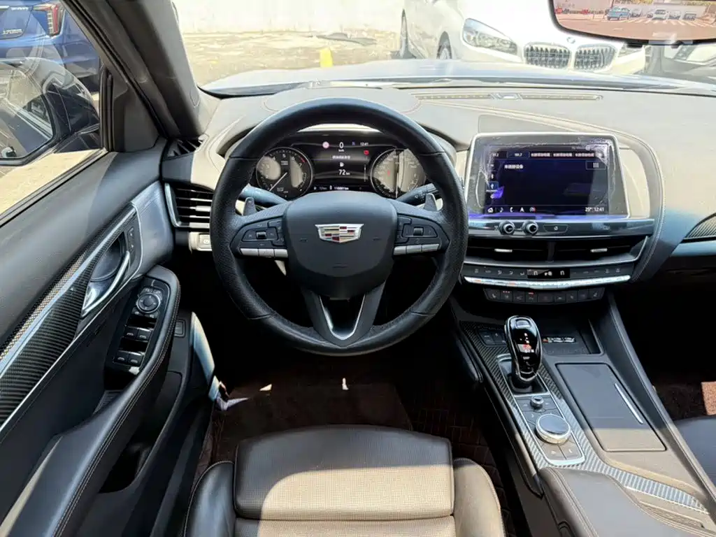 Cadillac CT5 Facelift 28 T Platinum Sport