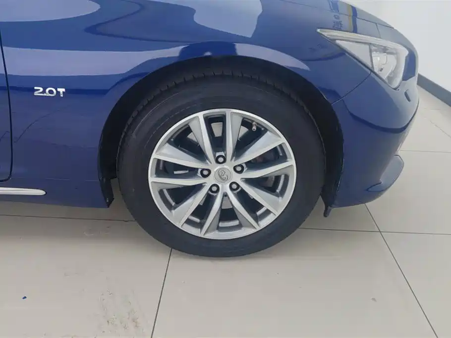 Infiniti Q50 L 2.0 T Joy