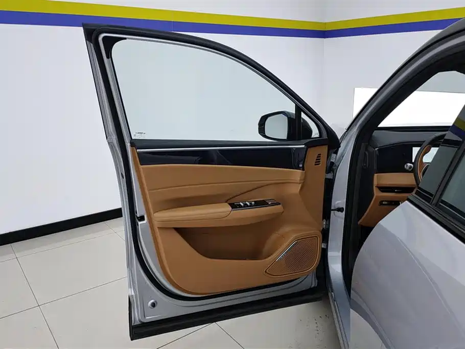 Galaxy L7 EM-i 115 km Explorer +
