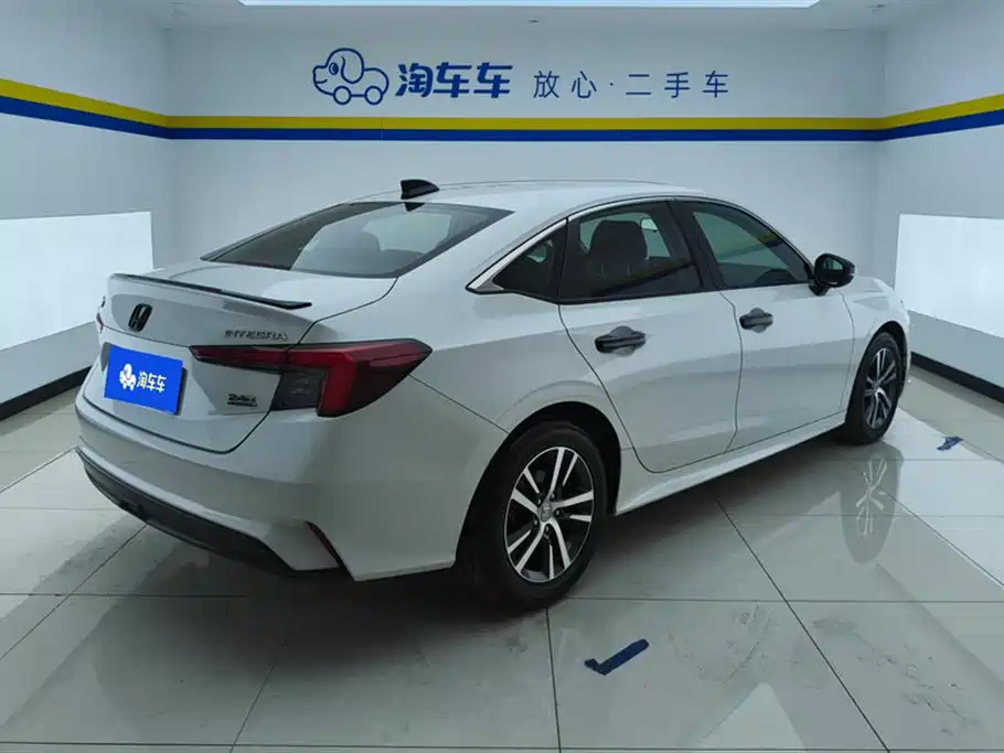 Integra 240 TURBO CVT Tech
