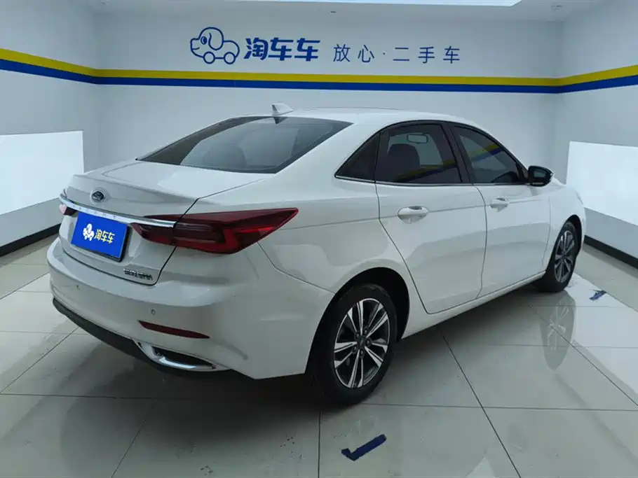 Escort 1.5 L Auto Diamond